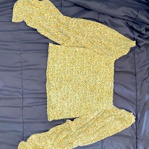 Wild fable green floral puffy sleeve top